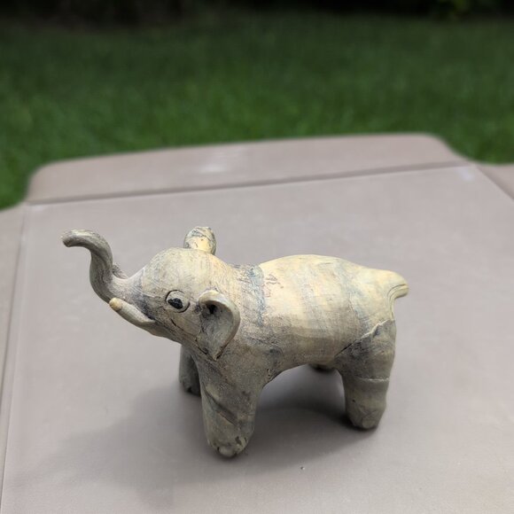 Vintage Baby Elephant Figurine Crushed Oyster Shell Good Luck Trunk Up 4" - Picture 3 of 8